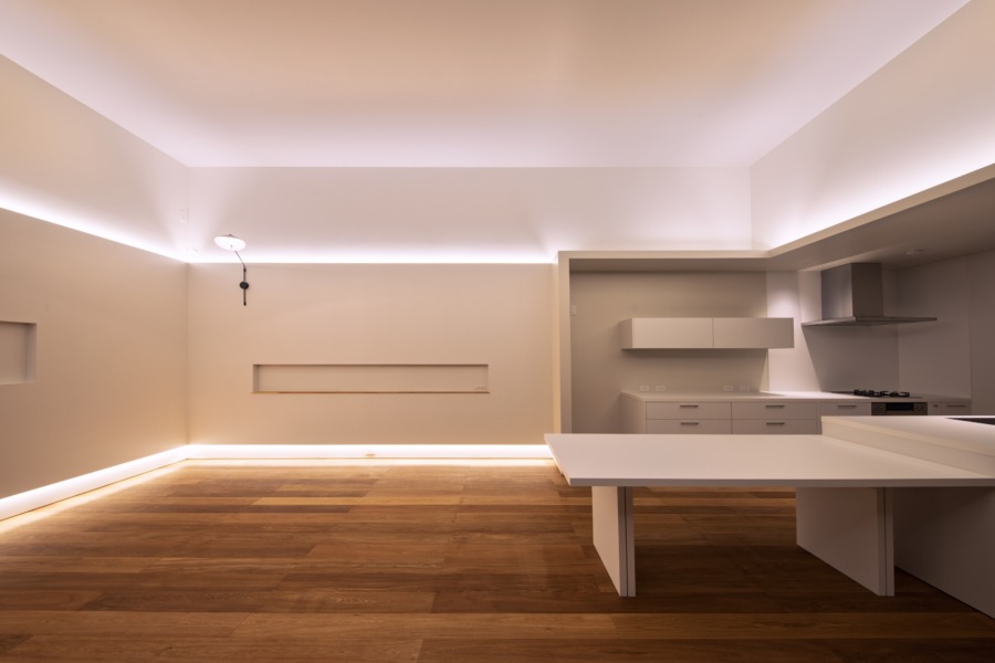 M-HOUSE