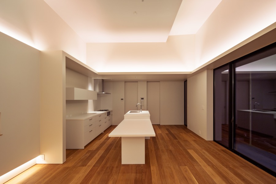 M-HOUSE