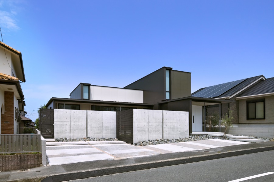 M-HOUSE