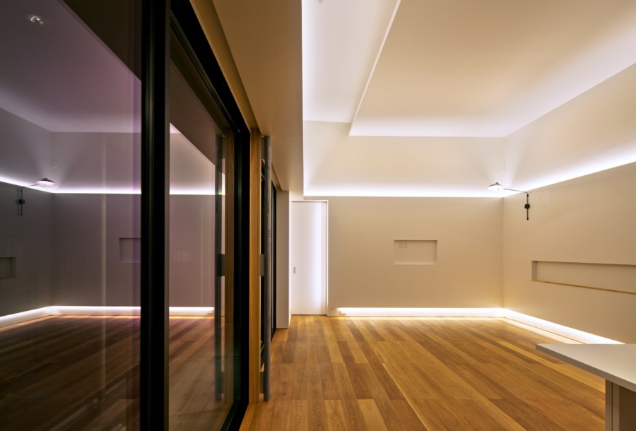 M-HOUSE